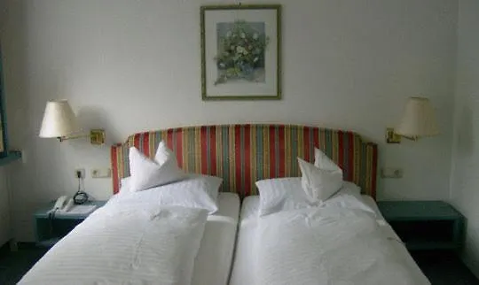 巴特弗里斯霍芬卢云堡酒店 酒店 巴特沃里斯霍芬